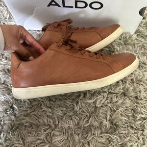 Brown leather like sneakers